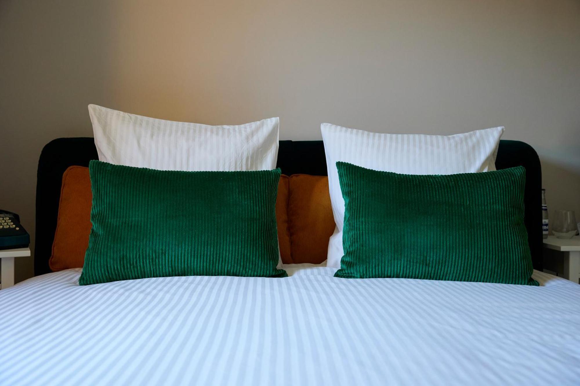 Bed and Breakfast Le Sommelier Баєль Екстер'єр фото